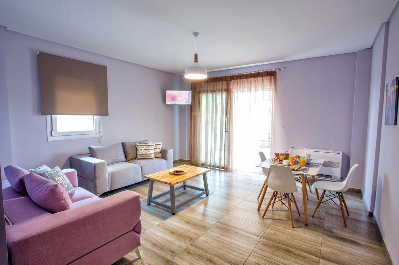 Isalos Suites Néa Péramos Exteriér fotografie