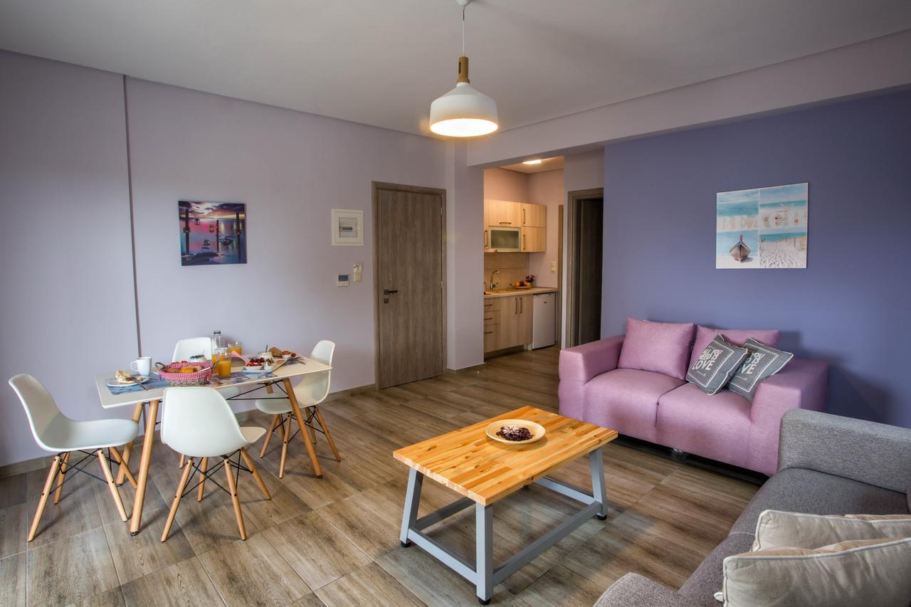 Isalos Suites Néa Péramos Exteriér fotografie