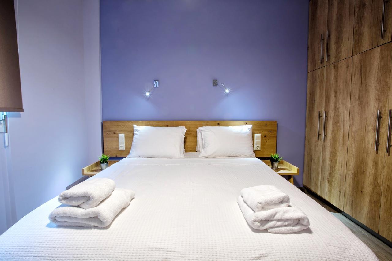 Isalos Suites Néa Péramos Exteriér fotografie